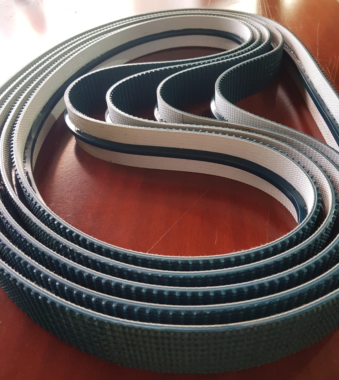 Correias para seladoras de caixas